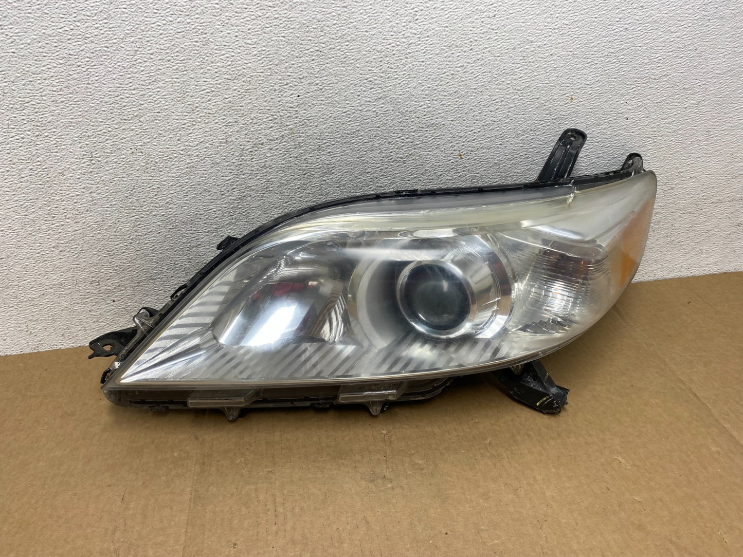 2011-2014 Toyota Sienna Left Driver LH Halogen Headlight AF9499 DW0
