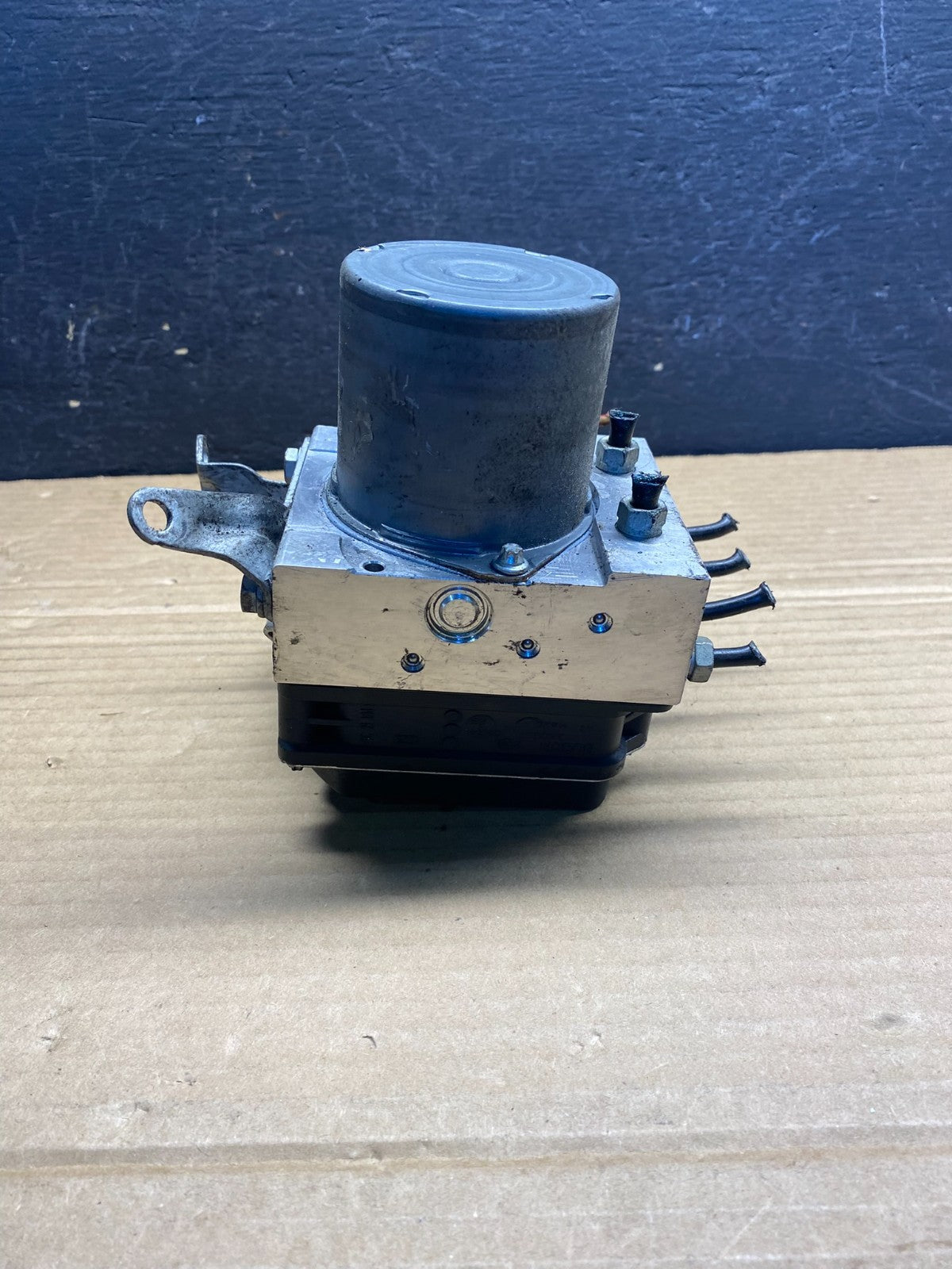 2007 to 2013 BMW 328i ABS Anti-Lock Brake Pump 3451 6768550-01 AE6213 DG2