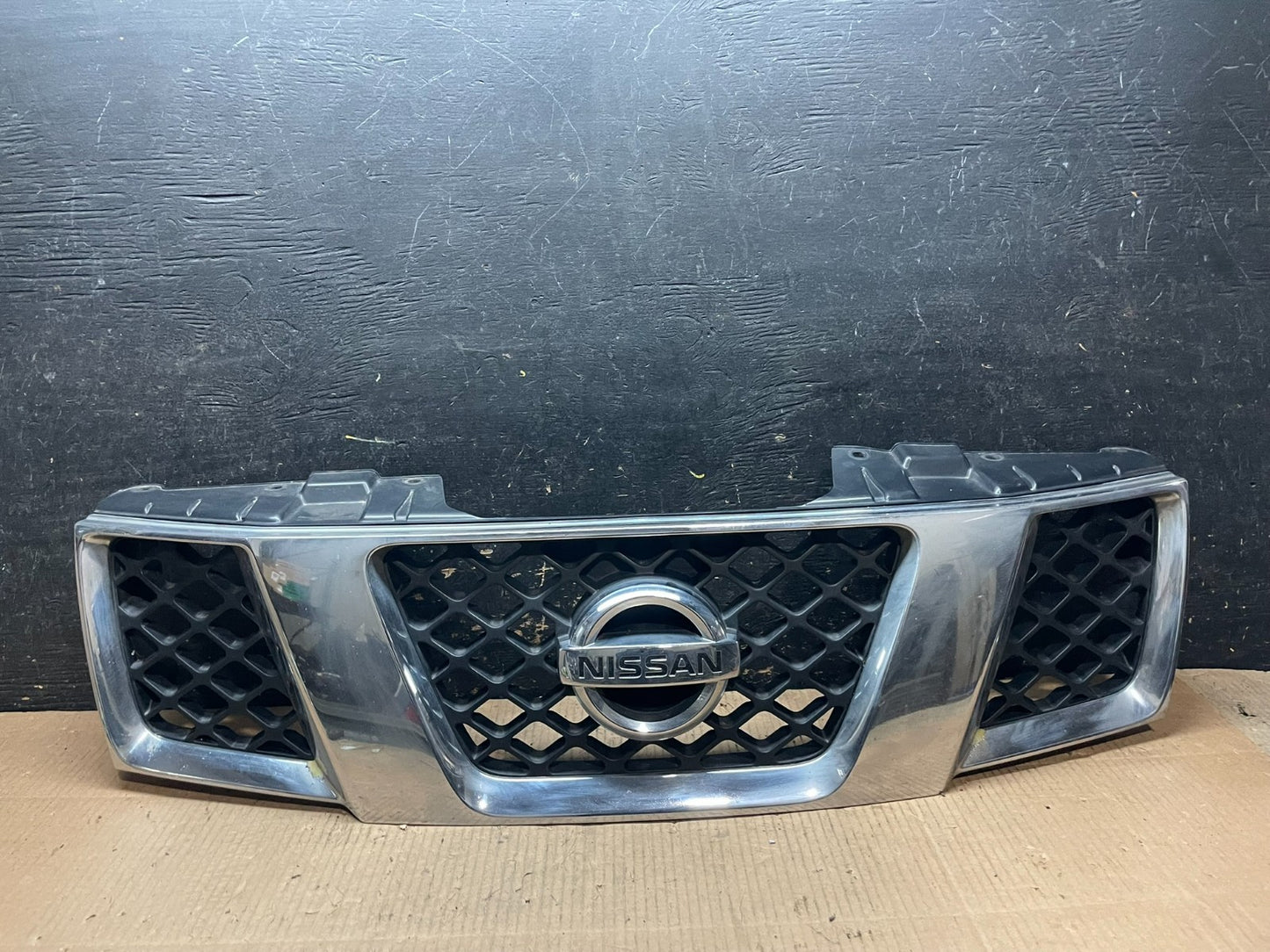2005 2006 2007 Nissan Pathfinder Chrome Front Upper Grill Grille Oem Y1990 DG0