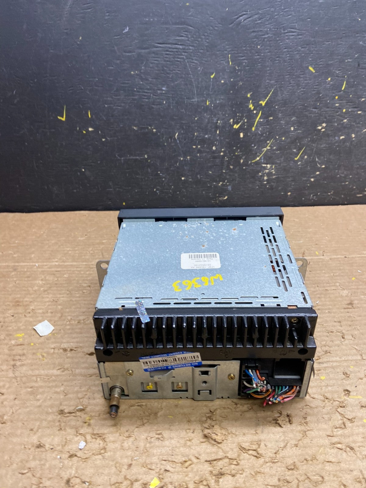 2001 2002 Nissan Quest Radio Receiver Sat AM FM CD  Screen Display w6363 DG3