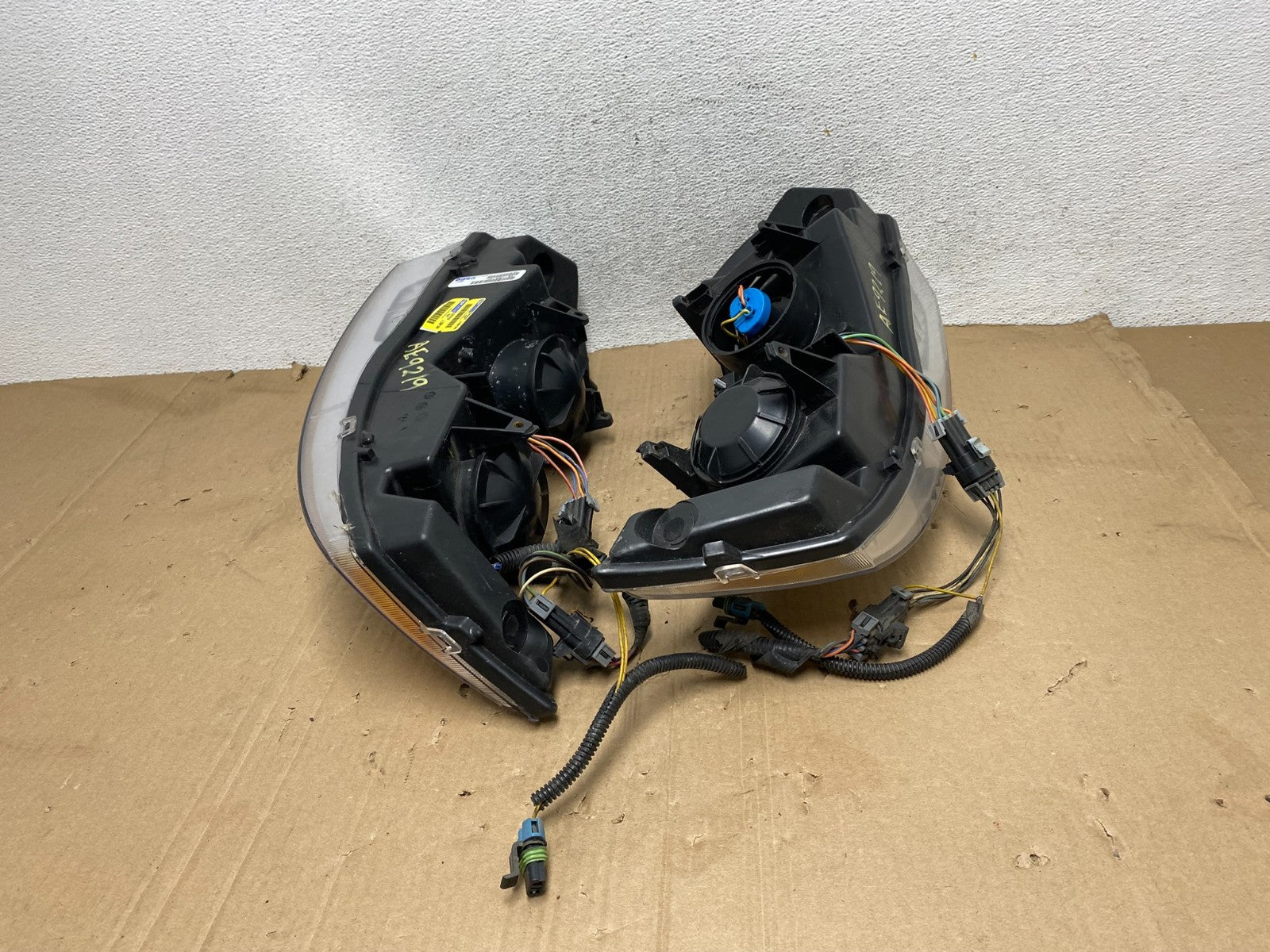 2003 to 2007 Saturn Ion Halogen Headlights Left+Right Side AE9219 DW5