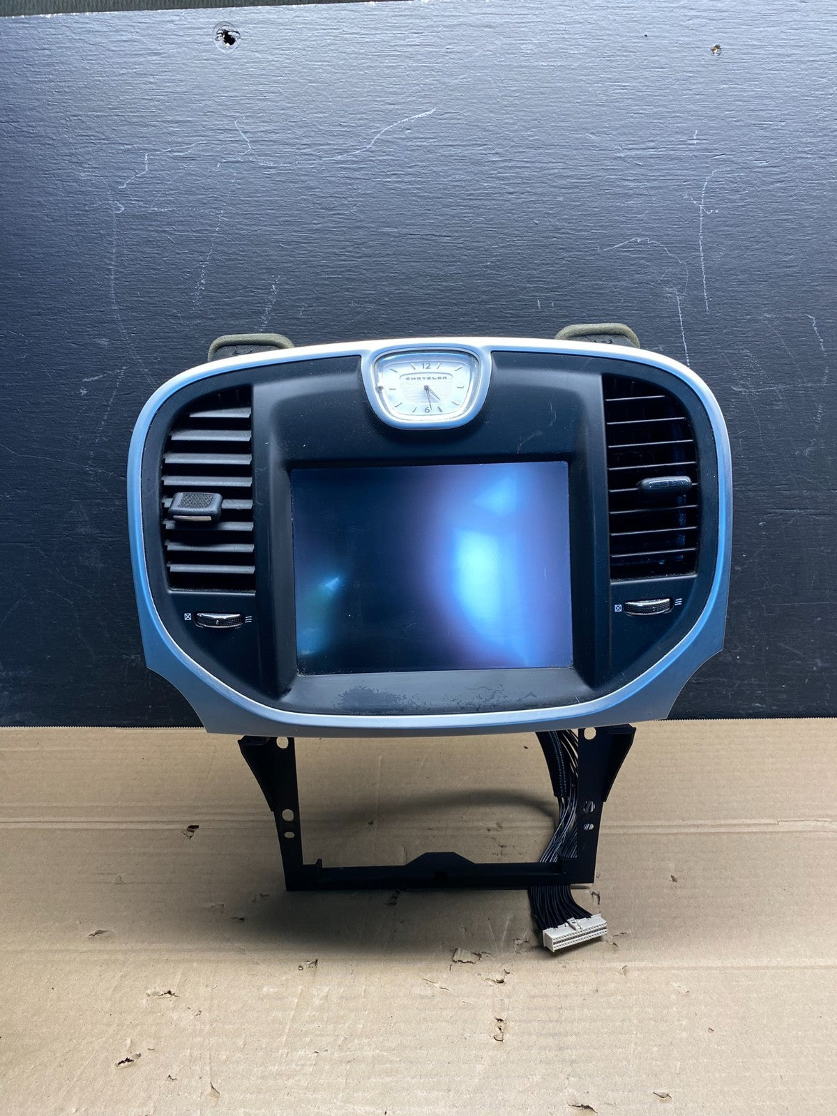 2011-2014 Chrysler 300 Dash A/C Climate Control Screen Radio Bezel AD9527 DG0
