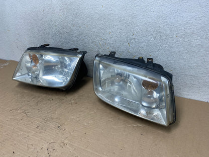 2002 to 2004 Volkswagen Jetta Left+Right Headlights AI0908 DW1