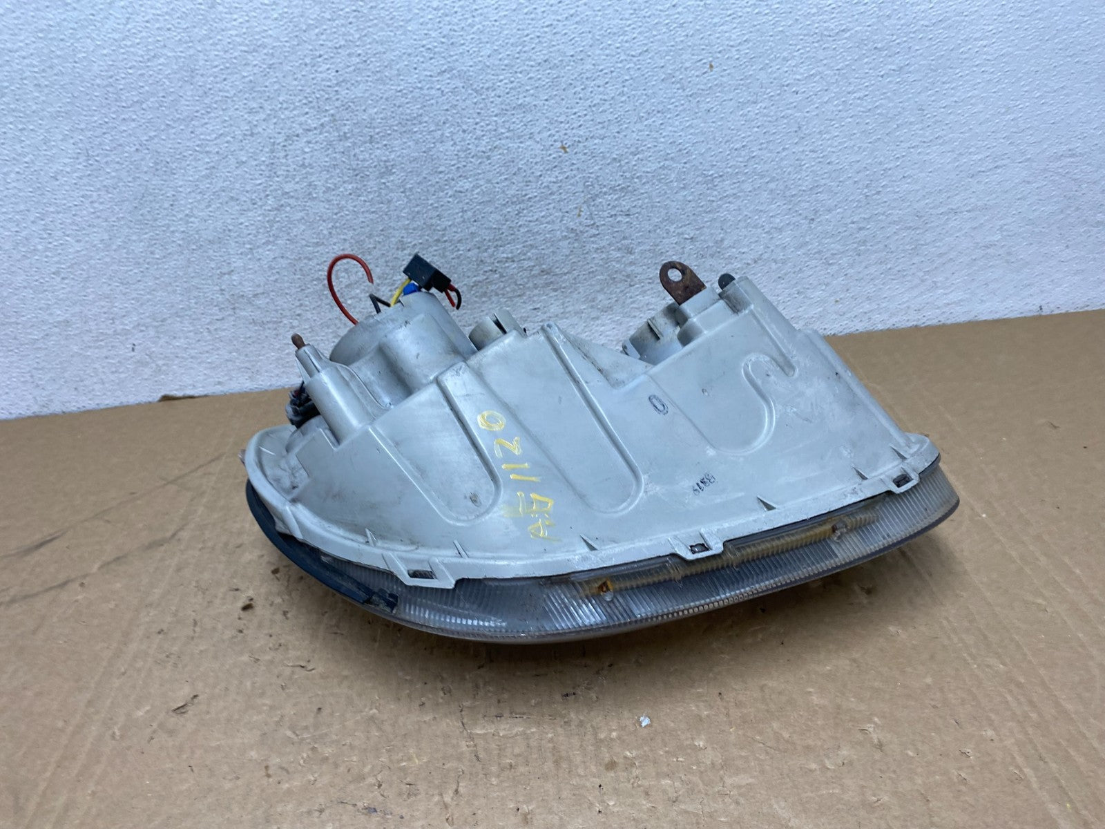 2002 to 2005 Hyundai Sonata Left Driver LH Side Headlight Halogen AG1120 DW8