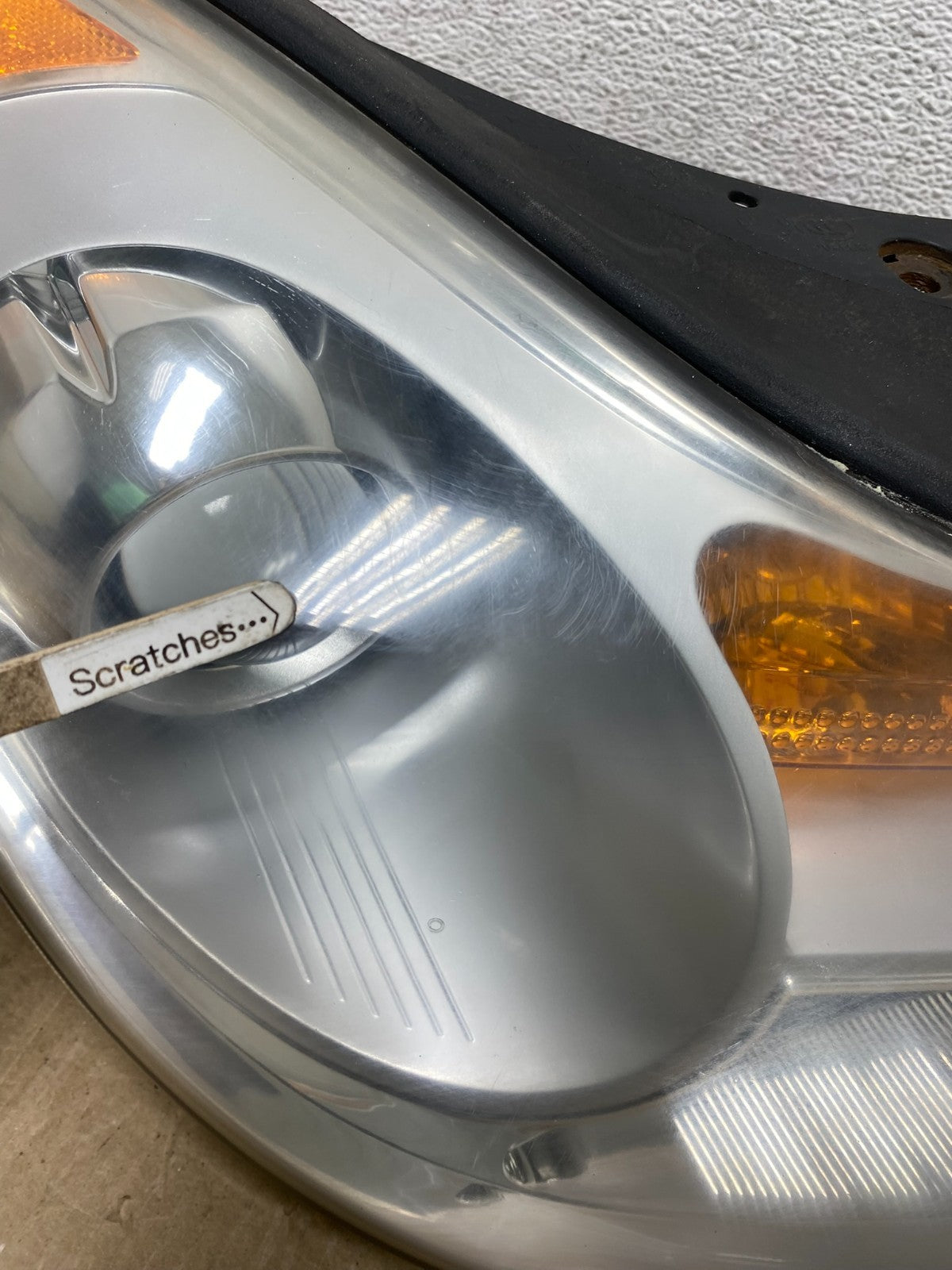 2007 to 2012 Hyundai Veracruz Right Passenger RH Headlight Halogen AE6956 DW3