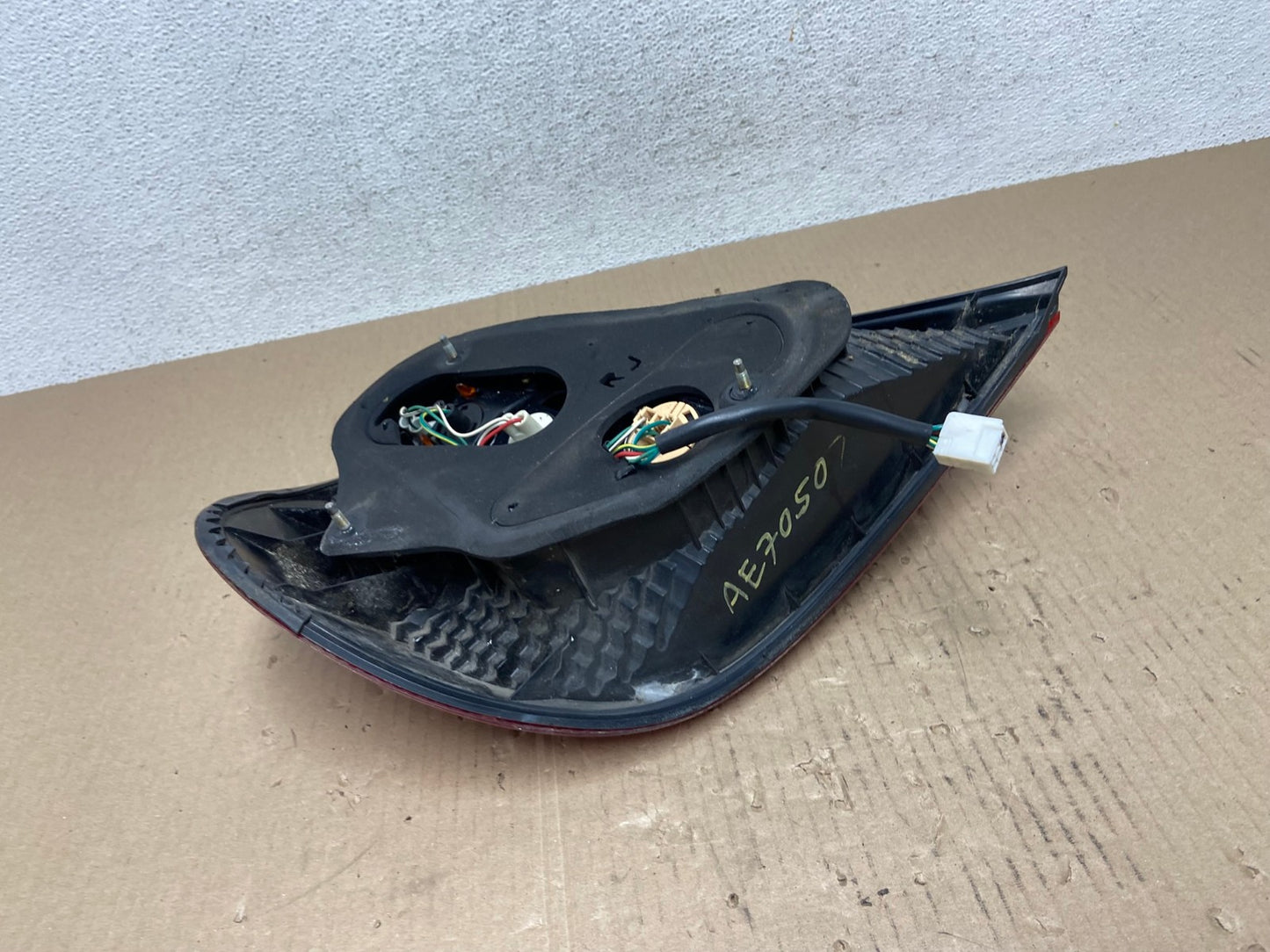 2002 2003 2004 Toyota Camry Tail Light Right Passenger Rh Side AE7050 LK5