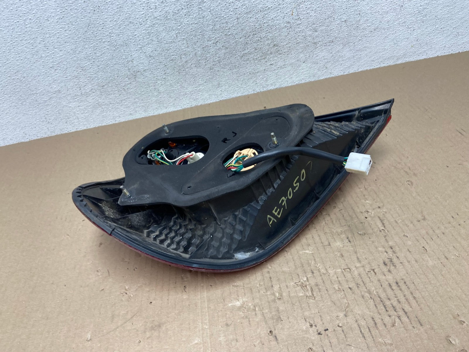 2002 2003 2004 Toyota Camry Tail Light Right Passenger Rh Side AE7050 LK5