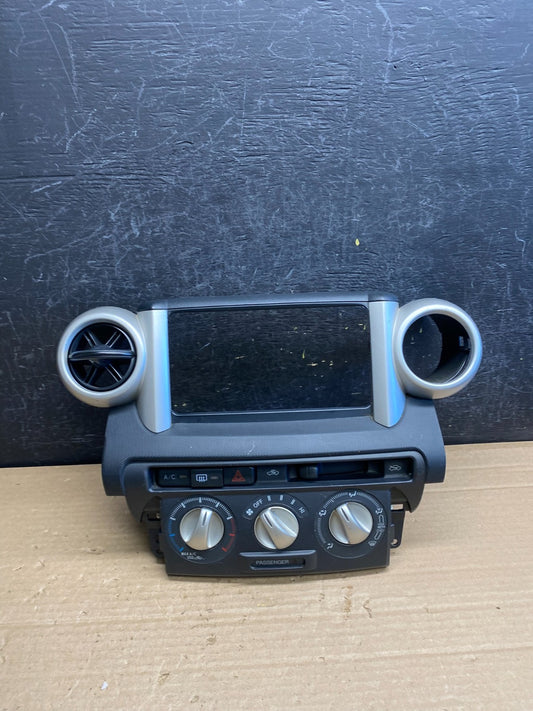 2004 to 2006 Scion XA Center Console Dash Radio Climate Control Bezel ag0202 DG0