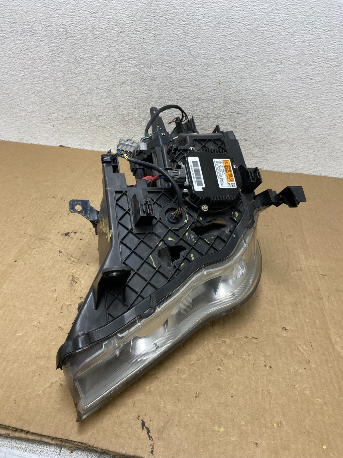 2008-2015 Infiniti EX35 EX37 QX50 Right Passenger Xenon Headlight AF9817 DW10