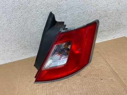 2010 to 2012 Ford Taurus Right Passenger Rh Side Tail Light AI6537 LK0