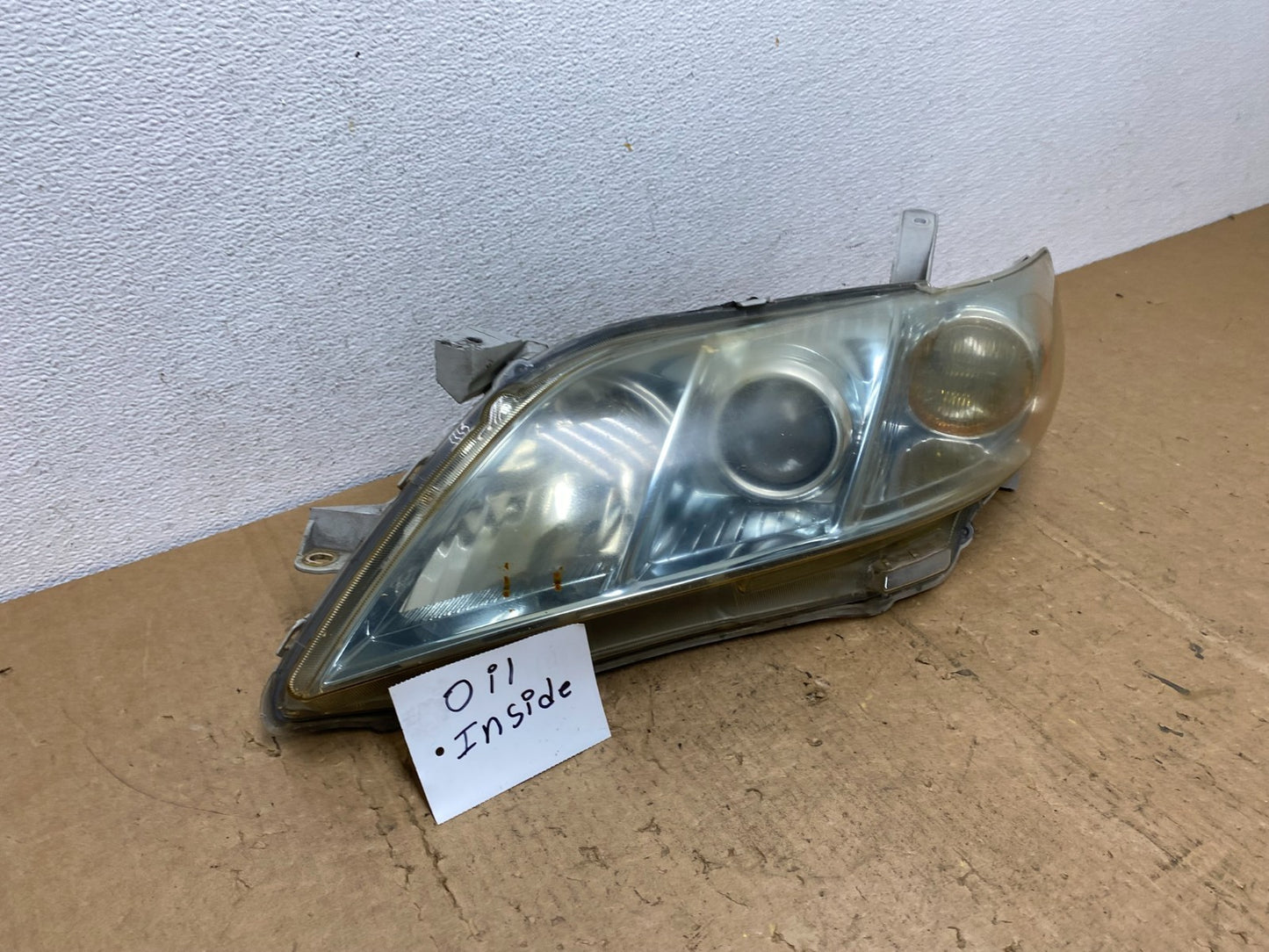 2007 - 2009 Toyota Camry Hybrid Blue Halogen Left Driver LH Headlight AD0544 DW2