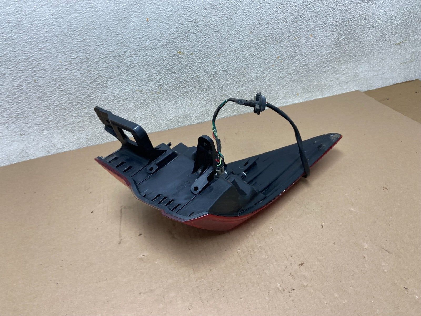 2015 - 2019 Subaru Outback Right Passenger Side Tail Light Oem AB5010 DW4