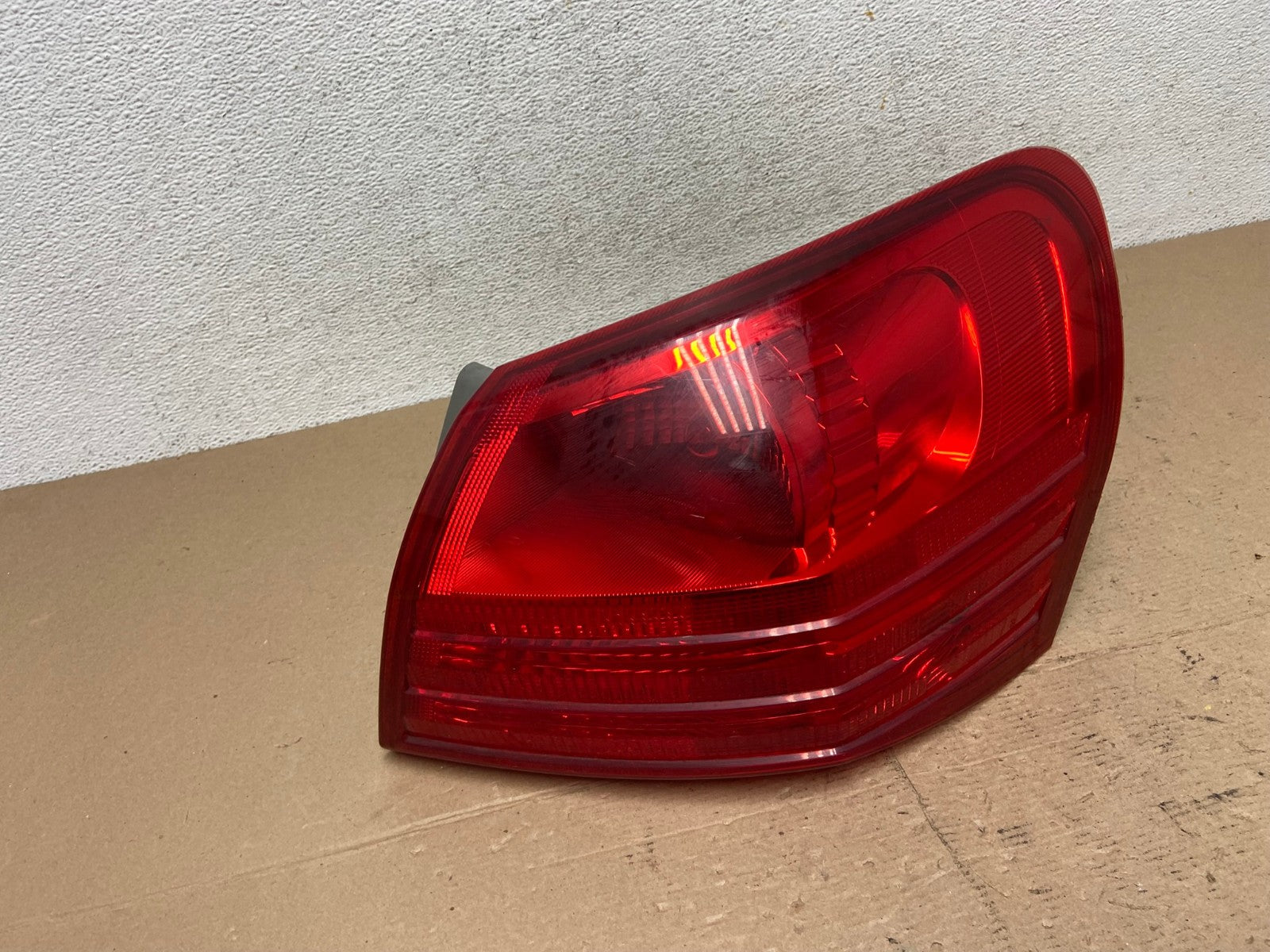 2008 to 2015 Nissan Rogue Right Passenger Rh Side Tail Light AF4811 LK0