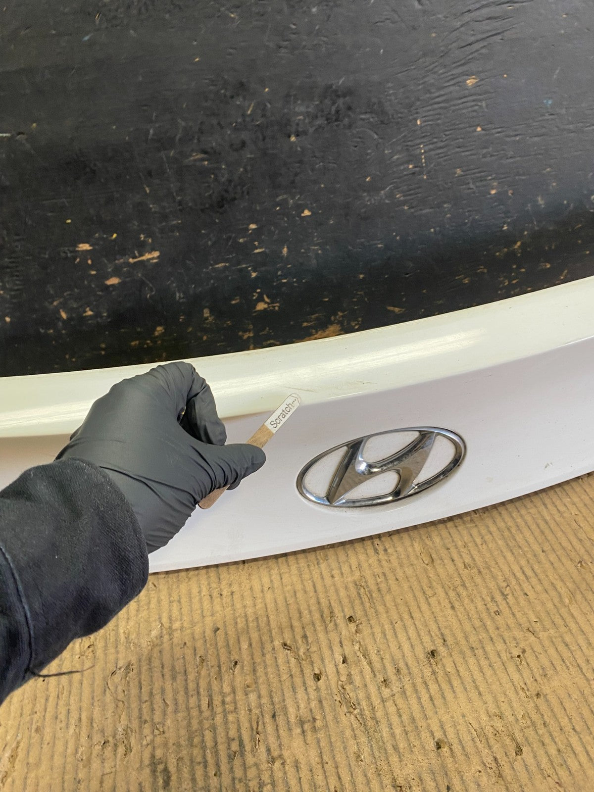 2011 to 2015 Hyundai Tucson Liftgate Tailgate Trunk Trim Molding T6786 DG5