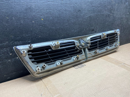 2002 2003 Mitsubishi Lancer Front Upper Radiator Grille Grill OEM C8494 DG16