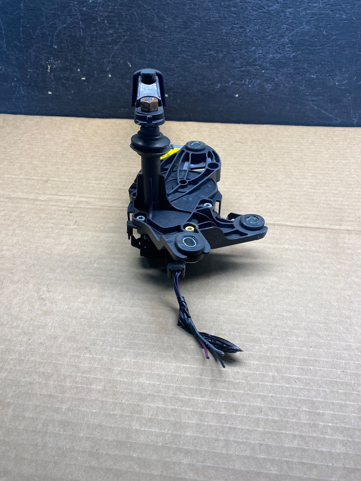 2011 to 2019 Ford Explorer Rear Windshield Wiper Motor AF6721 DG4