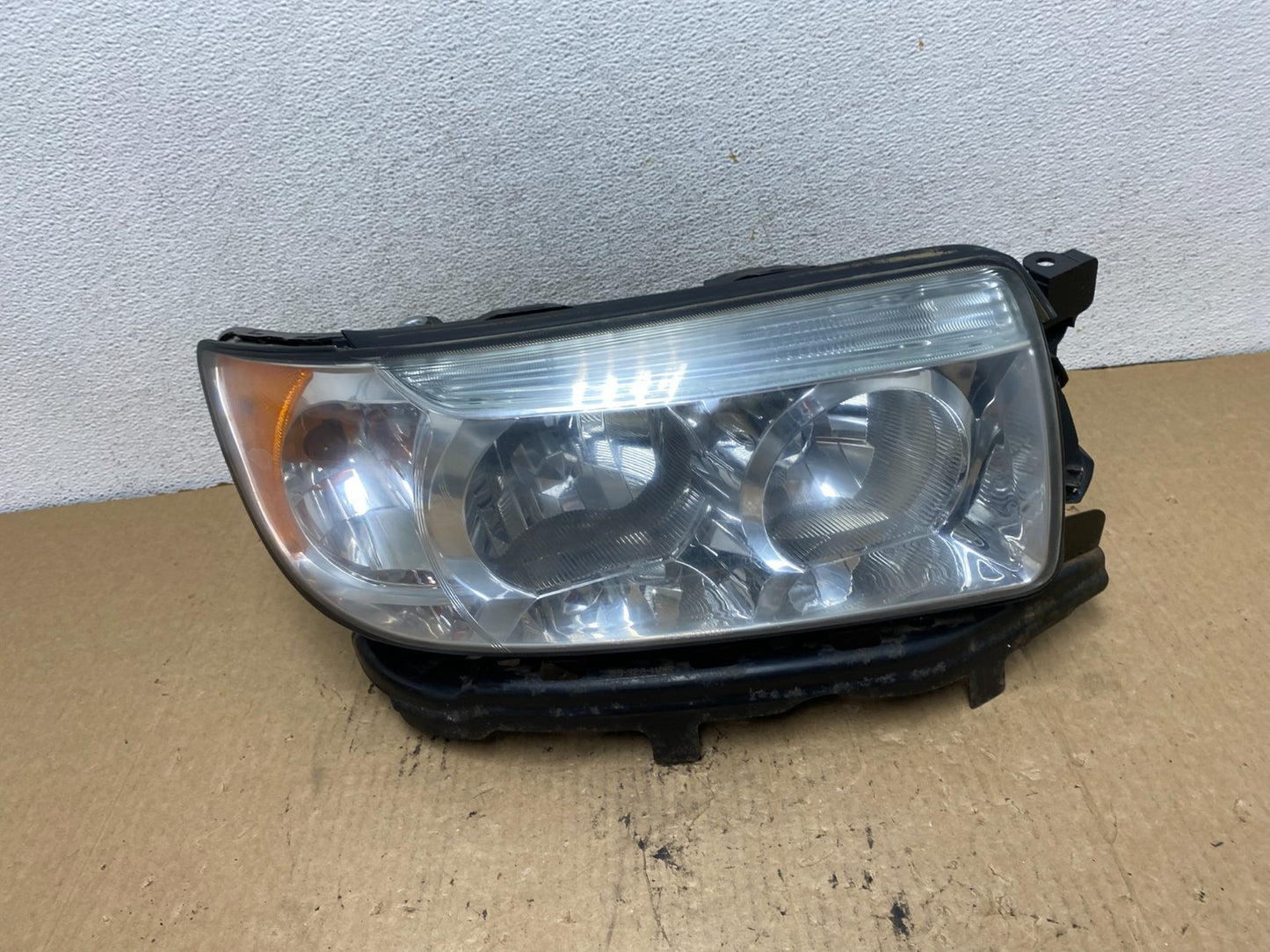 2006-2008 Subaru Forester Right Passenger Rh Headlight Halogen DEPO AG2210 DW0