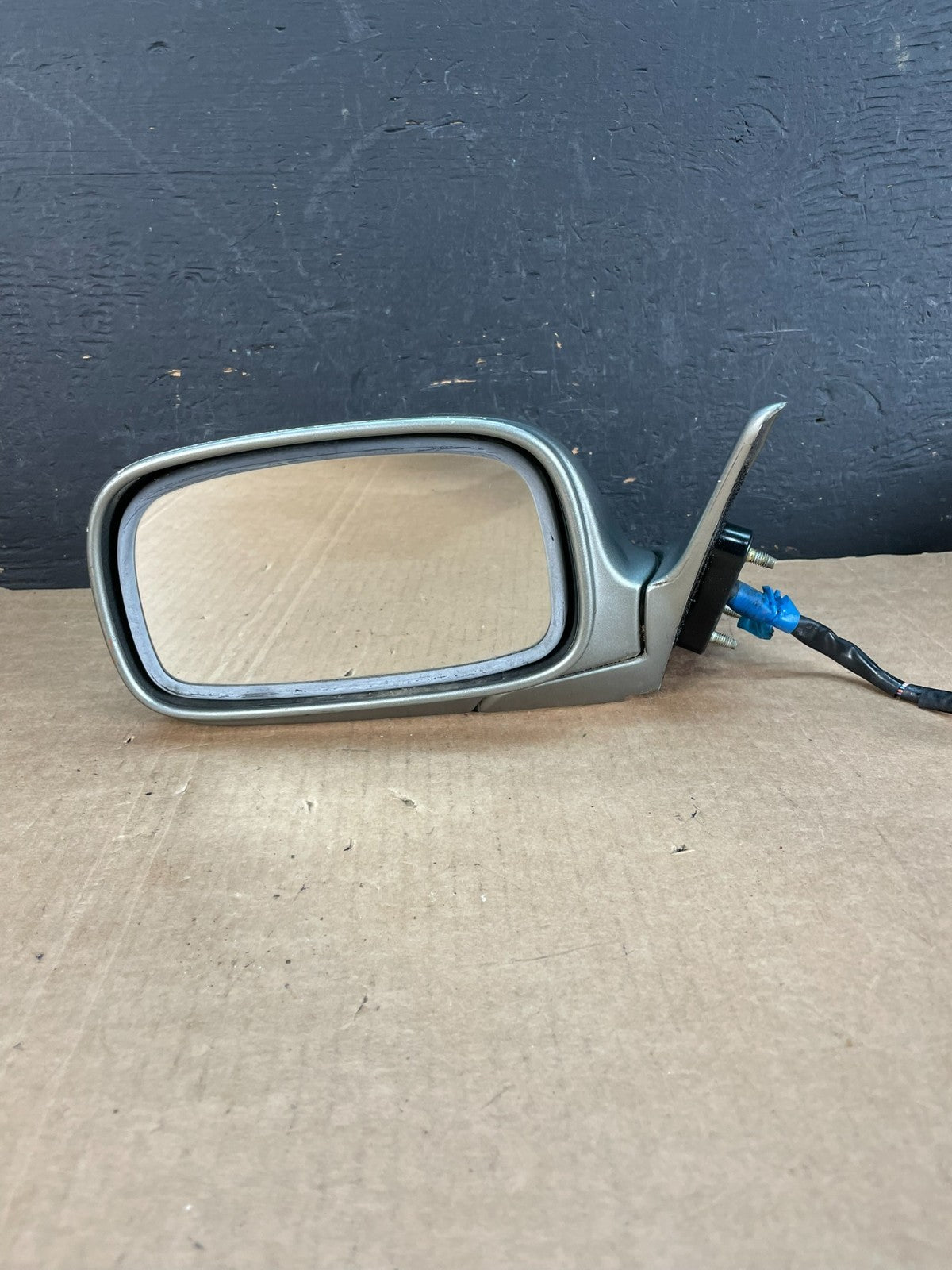 1997 to 2001 Lexus ES300 Left Driver LH View Door Mirror AE8323 DW9