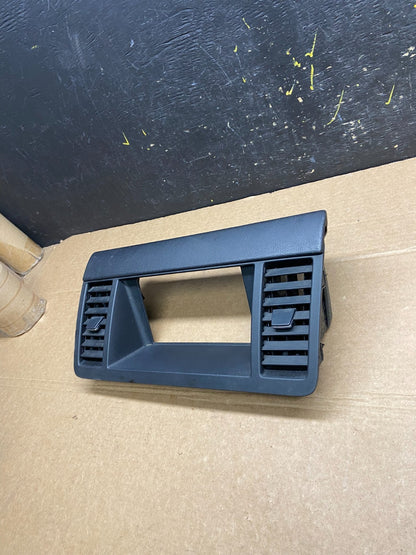 2003-2007 Nissan Murano Radio Center Console Display Bezel Air Vent OEM W6429 DG1