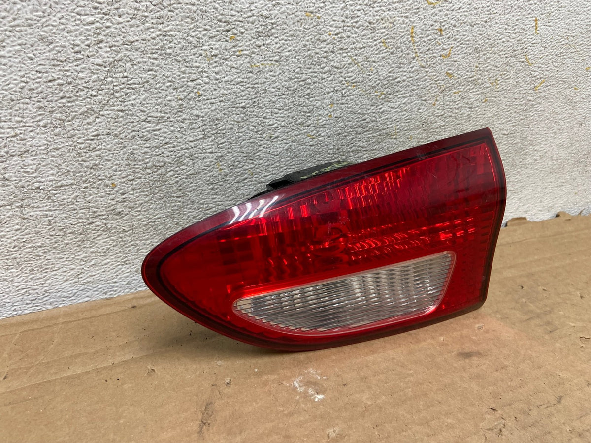2006 2007 Subaru Tribeca B9 Right Passenger Side Tail Light Inner AH8496 LK1
