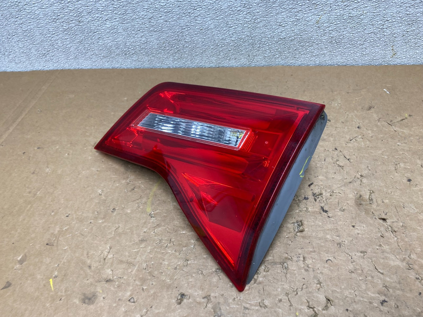 2007 2008 2009 Acura Mdx Right Passenger Rh Side Inner Tail Light Oem V6079 DW1
