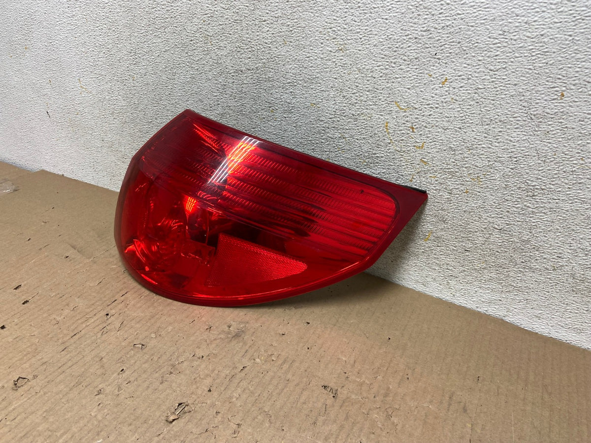 2006 - 2010 Toyota Sienna Right Passenger Side Tail Light AH5858 LK2