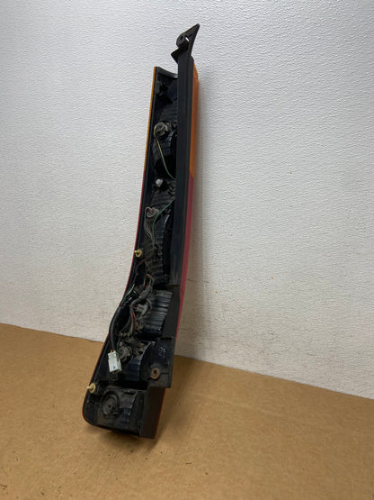 2002 - 2004 Honda Crv Cr-v Right Passenger Rh Side Tail Light AD4536 LK7
