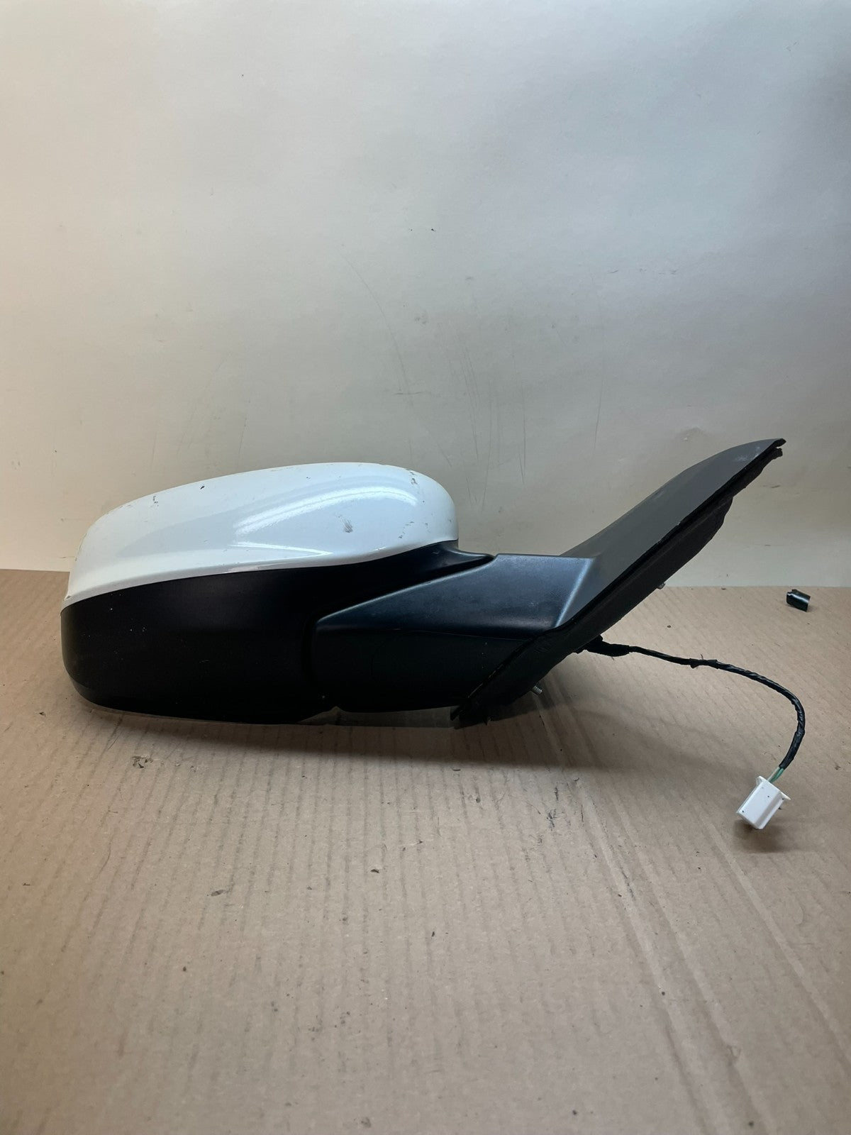 2013 - 2015 Honda Accord Right Passenger Door Mirror AJ0816 DG3