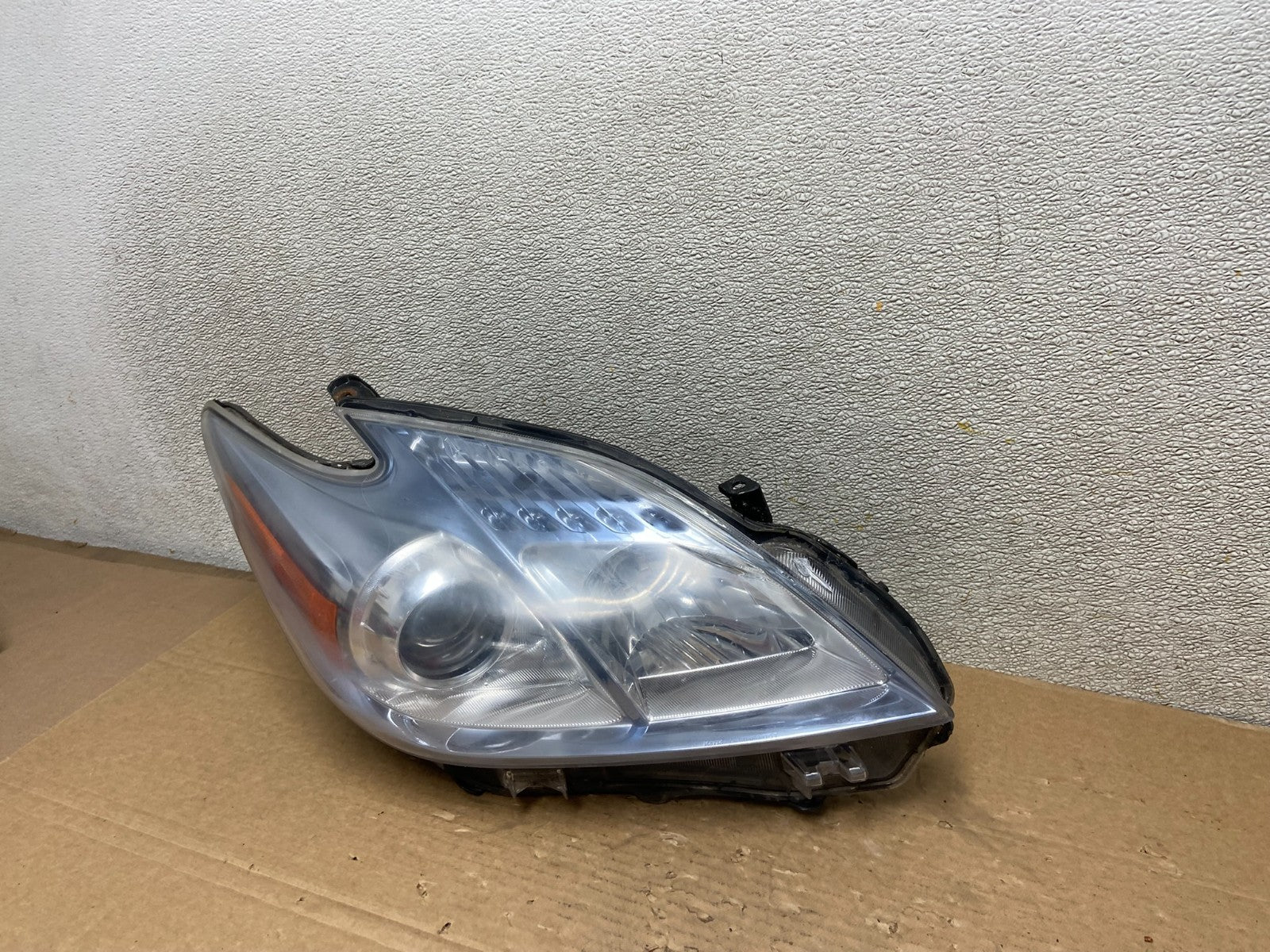 2010 - 2011 Toyota Prius Right Passenger Rh Halogen Headlight AB4599 DW1