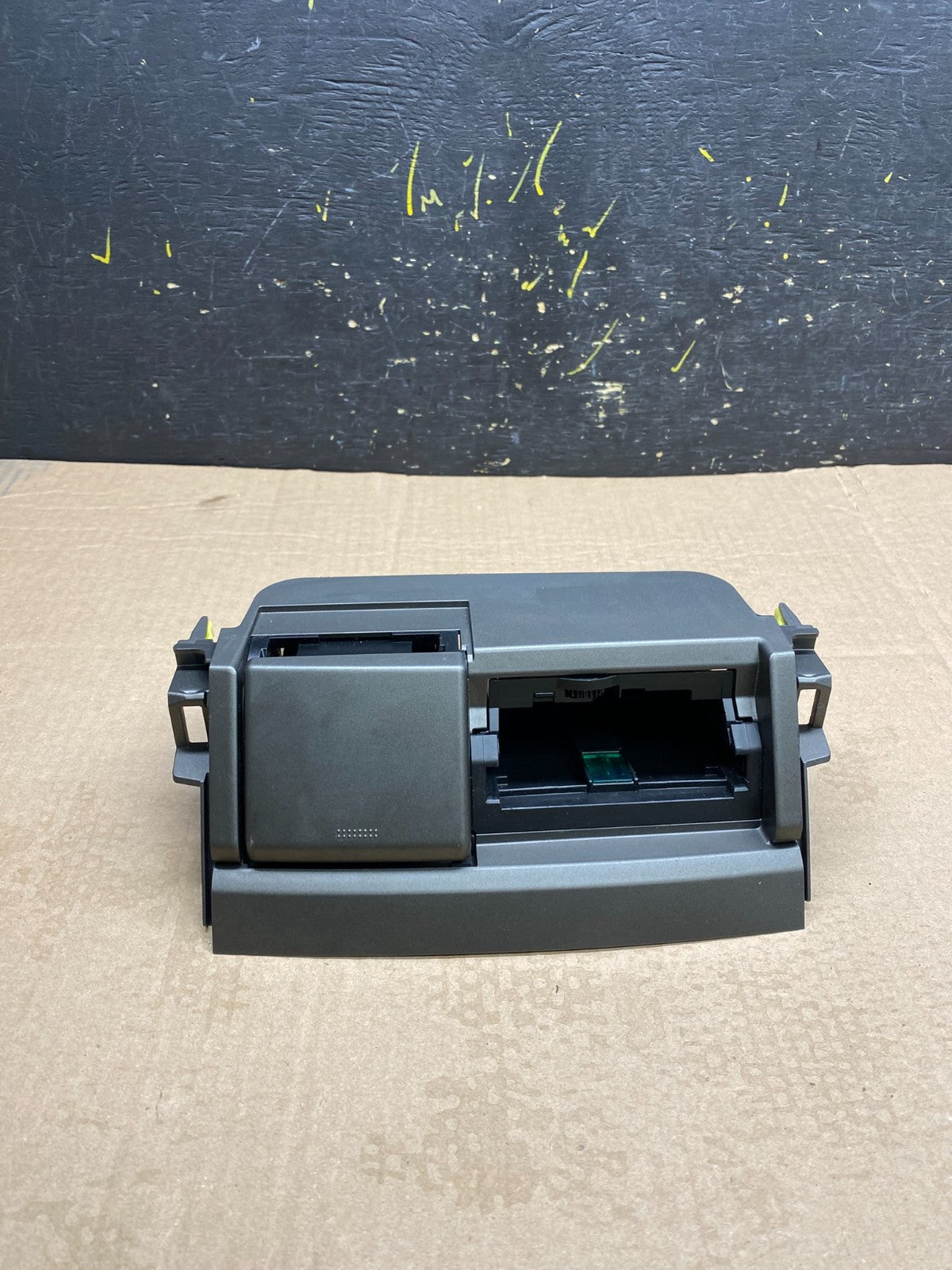 2003 to 2009 Lexus GX470 Dash Front Ash Tray Cigarette Lighter Unit y8152 DG0