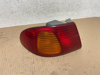 1998 1999 2000 Toyota Corolla Left Driver Lh Side Tail light AE7299 LK0