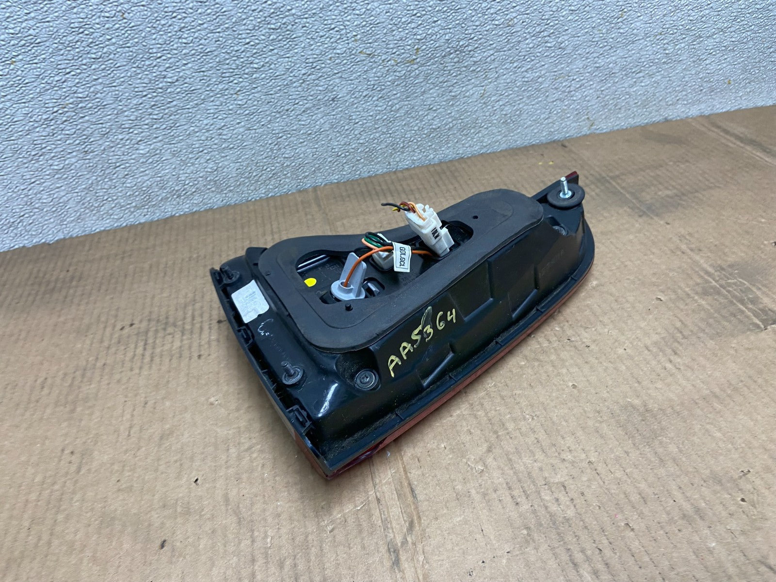 2014 - 2015 Kia Sorento SX Left Driver LH Side Inner Tail Light OEM AA5364 DG6