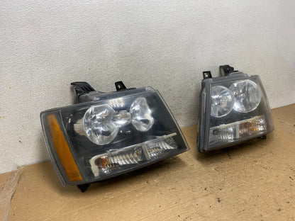 2007 to 2013 Chevrolet Suburban Tahoe Left+Right Set Headlights AH9230 DW1