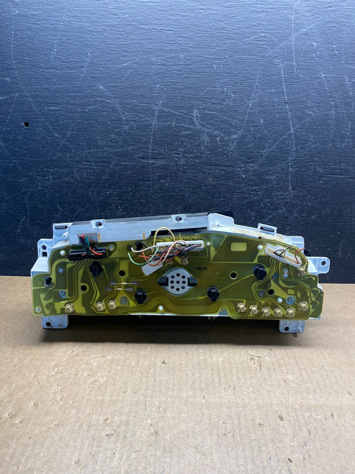 1997 to 2003 Ford E150 E250 VAN Gauge Speedometer Cluster ag7430 DG4