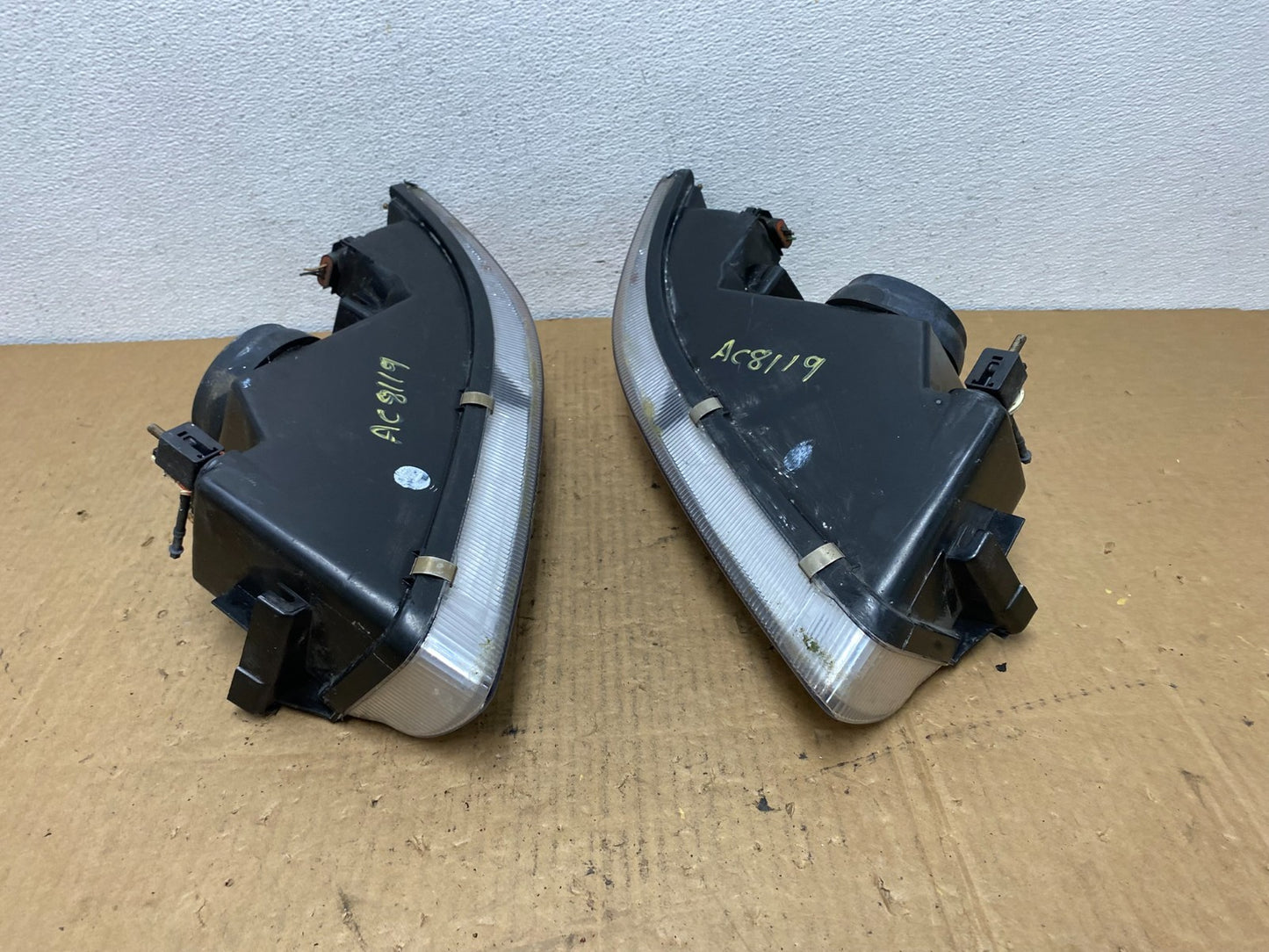 1995 to 2000 Dodge Stratus Left+Right Halogen Headlights AC8119 DW9
