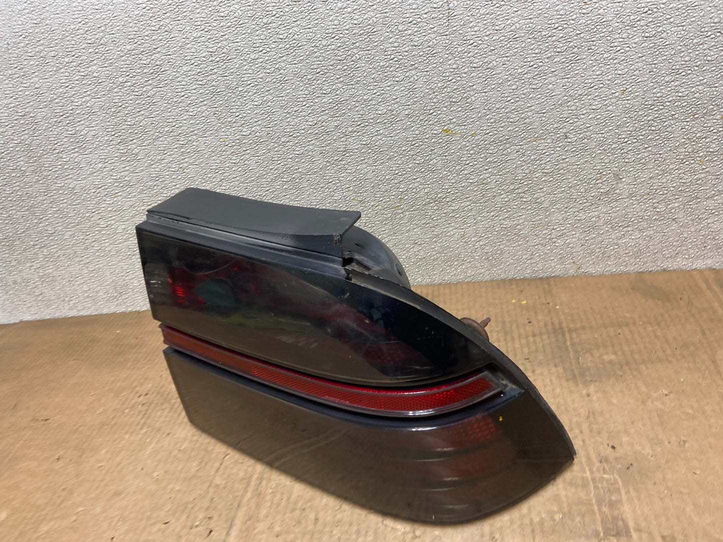 1989 to 1996 Chevrolet Beretta Right Passenger Side Tail Light AA63971
