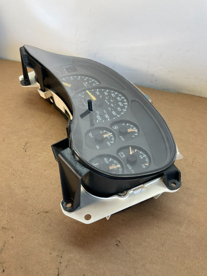 2002 GMC Yukon Speedometer Cluster Gauge AG0728 DG2