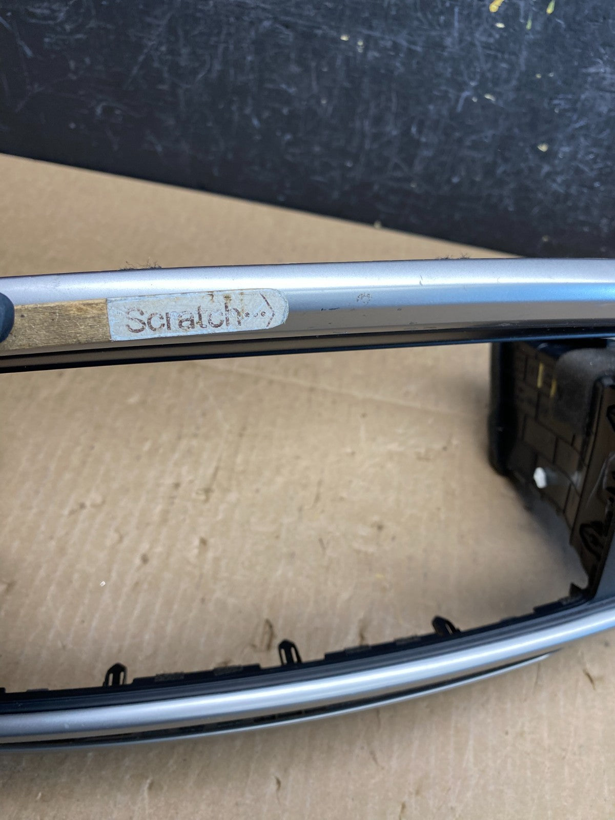 2016 - 2018 Kia Sorento Center Console Radio Air Vent Bezel Trim AC6324 DG1