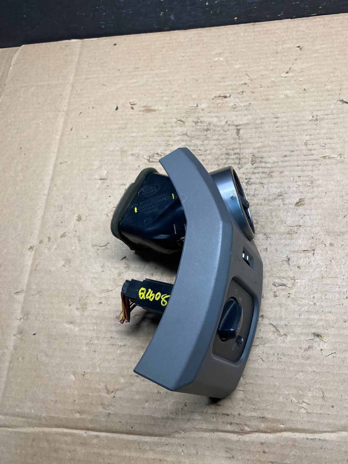 2005 - 2009 Land Rover LR3 Headlight Fog Light Switch Control Air Vent q2609 DG1