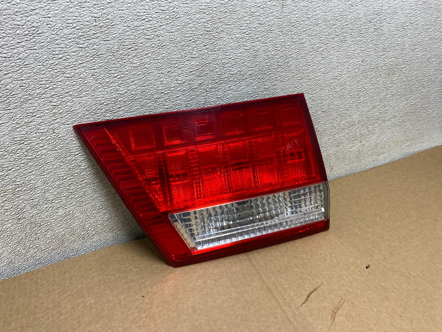 2005 2006 2007 Honda Odyssey Inner Left Driver Lh Tail Light V0959 DW2