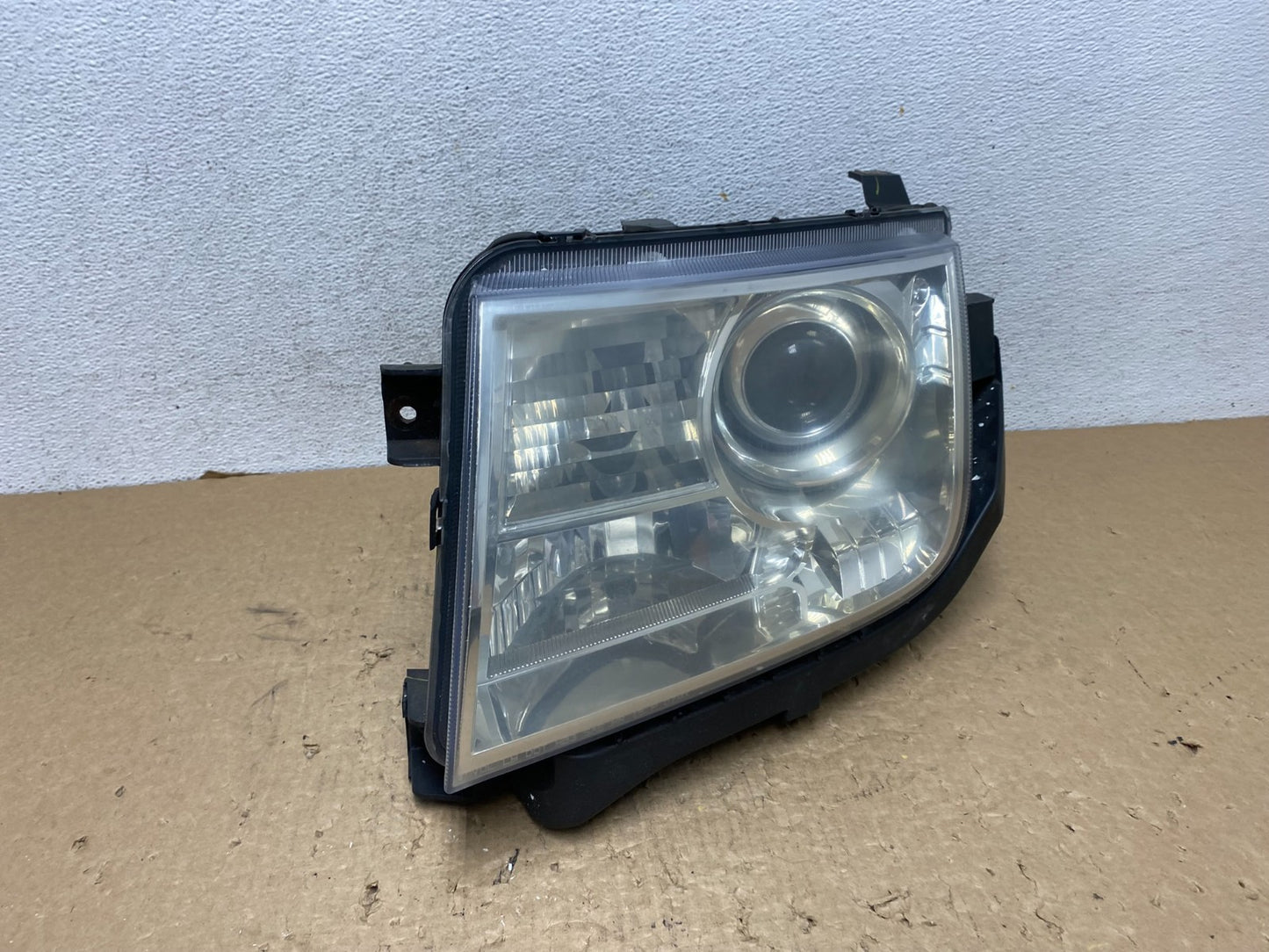 Halogen 2007 to 2010 Lincoln MKX Headlight Left Driver LH Side AF8143 DW2