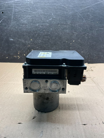 2007 to 2013 BMW 328i ABS Anti-Lock Brake Pump 3451 6780161-01 v1972 DG0