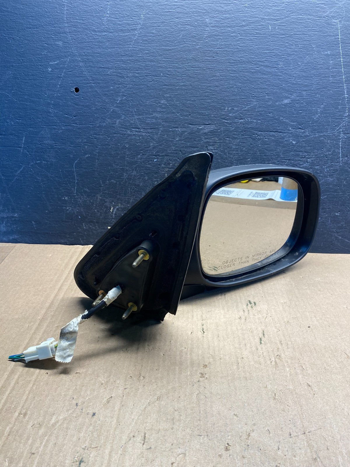 2000 to 2006 Toyota Tundra Right Passenger RH Side Door View Mirror AE7644 DW9