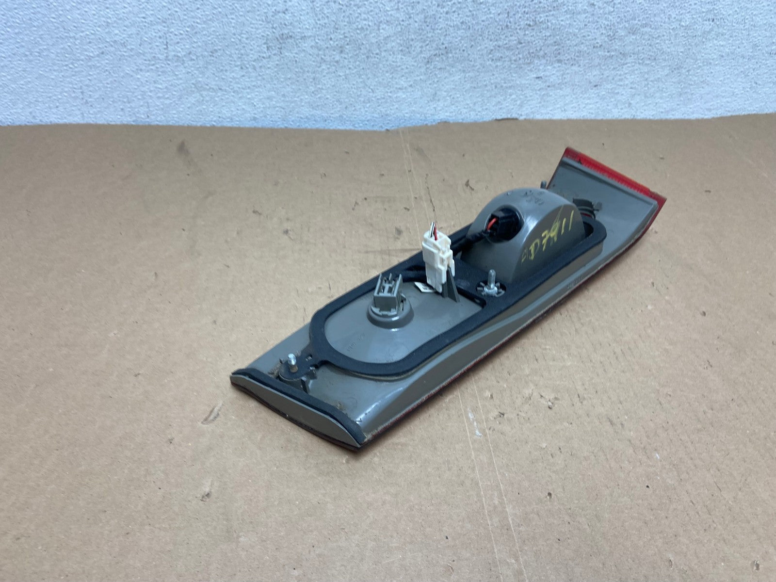 1997 1998 1999 Toyota Camry Tail Light Inner Right Passenger AD7911 LK5