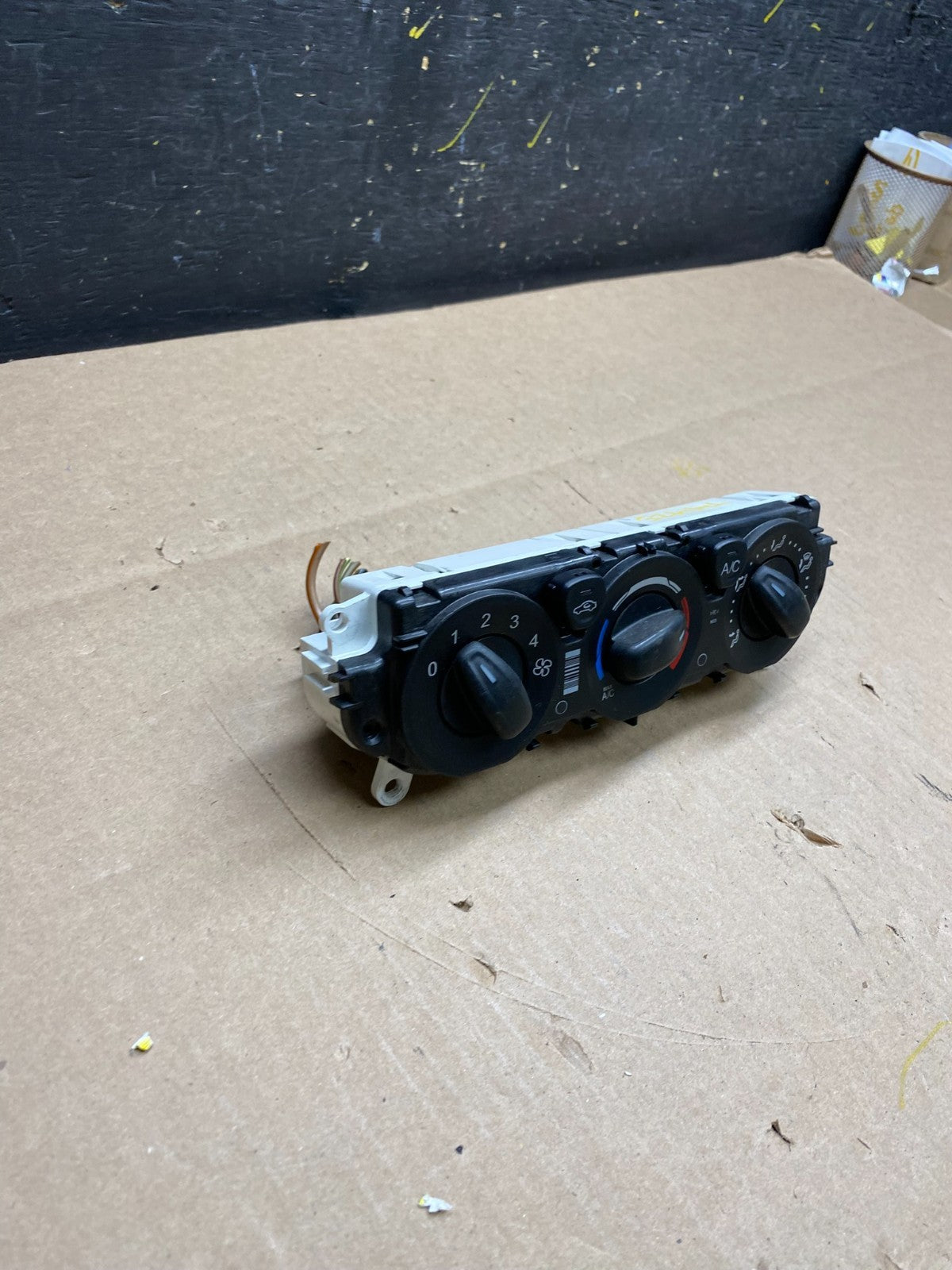 2013 - 2014 Ford Focus Ac Heater Climate Control Temperature ad2324 DG2