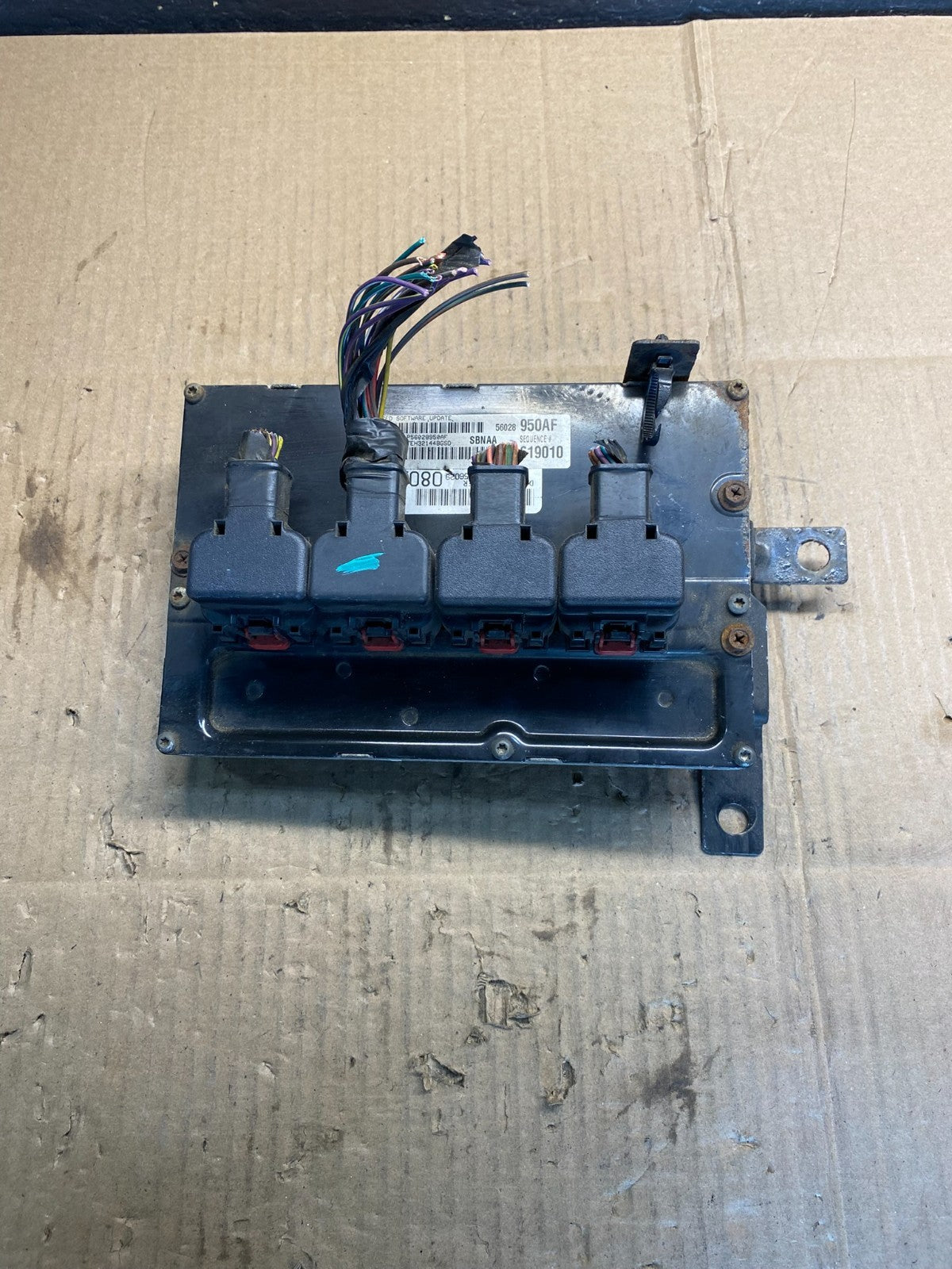 2005 Dodge Durango 4.7 Engine Contol Module Computer ECM ECU OEM  AA7433 DG2