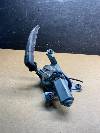 2011 - 2013 Kia Sorento Rear Glass Windshield Wiper Motor z9048 DG4