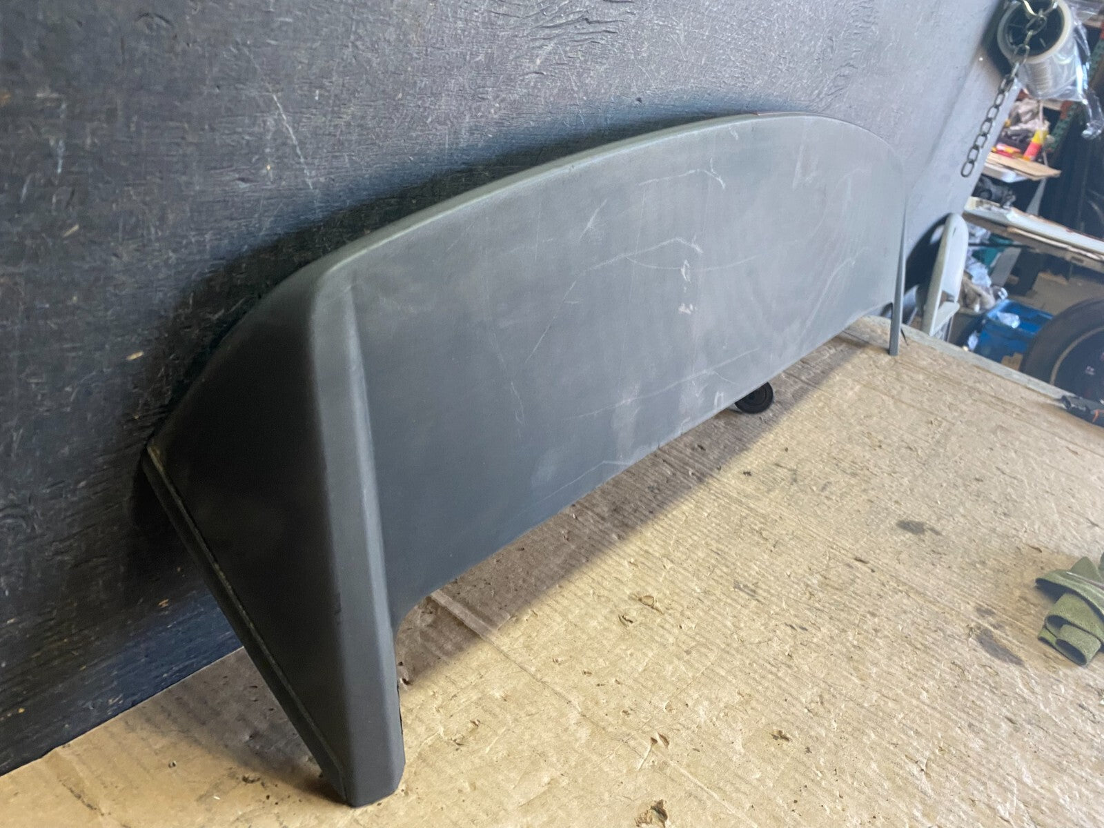 2007 to 2012 Dodge Caliber Rear Trunk Spoiler o6374 OEM DG2