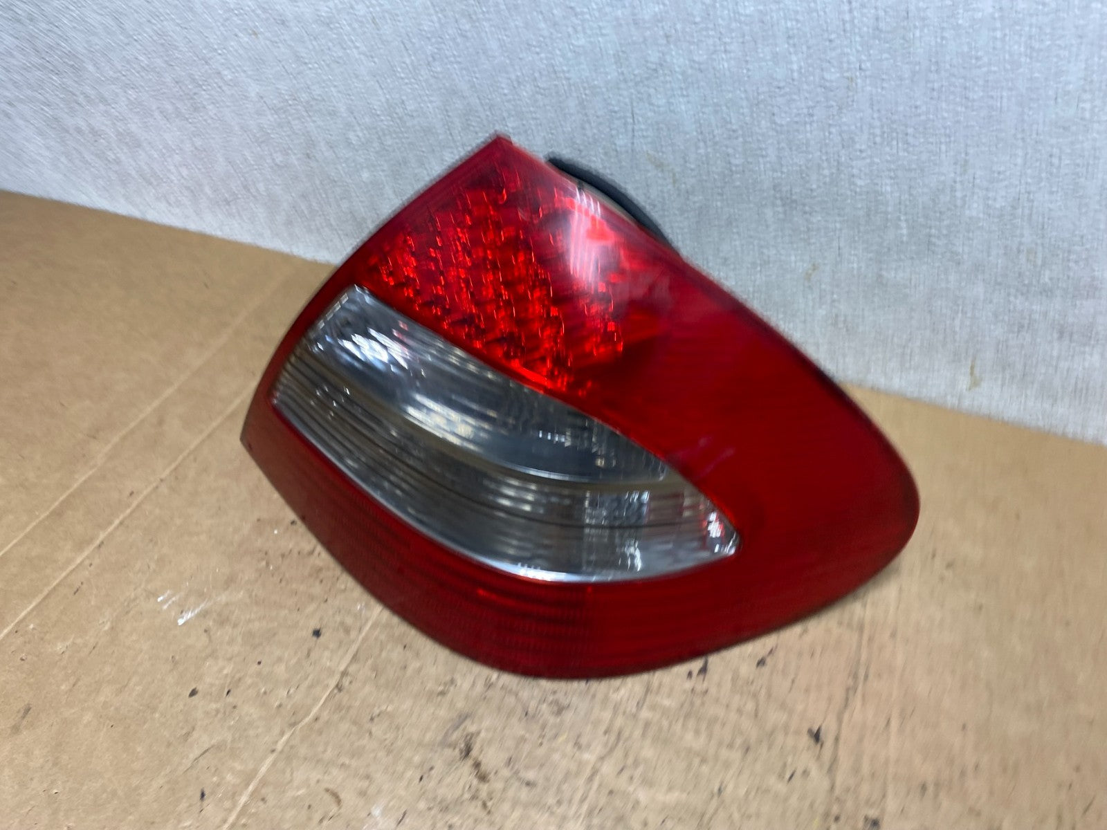 LED 2007 - 2009  Mercedes E E320 E500 Sedan Right Passenger Tail Light T3392 DW1