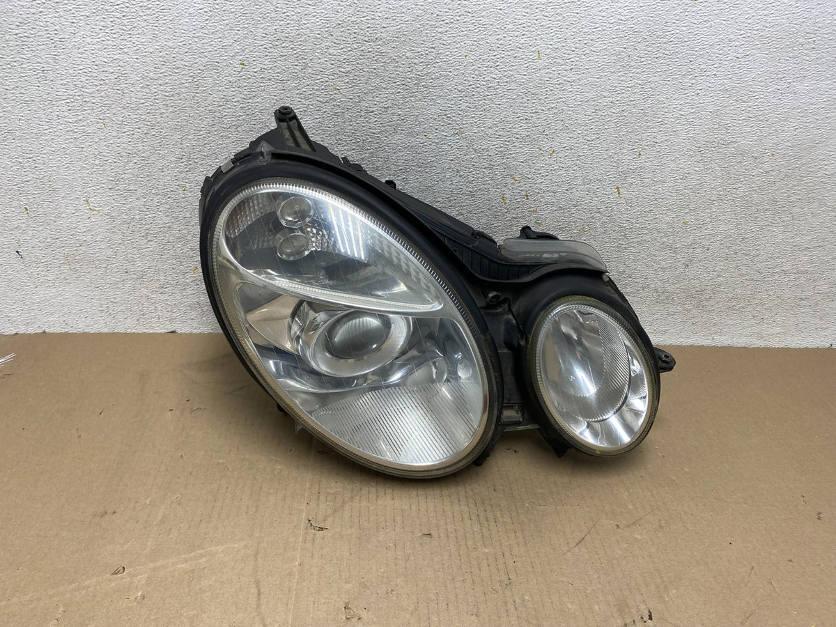 2003-2006 Mercedes E E320 E350 Class Right Passenger Halogen Headlight AH6718 DW0